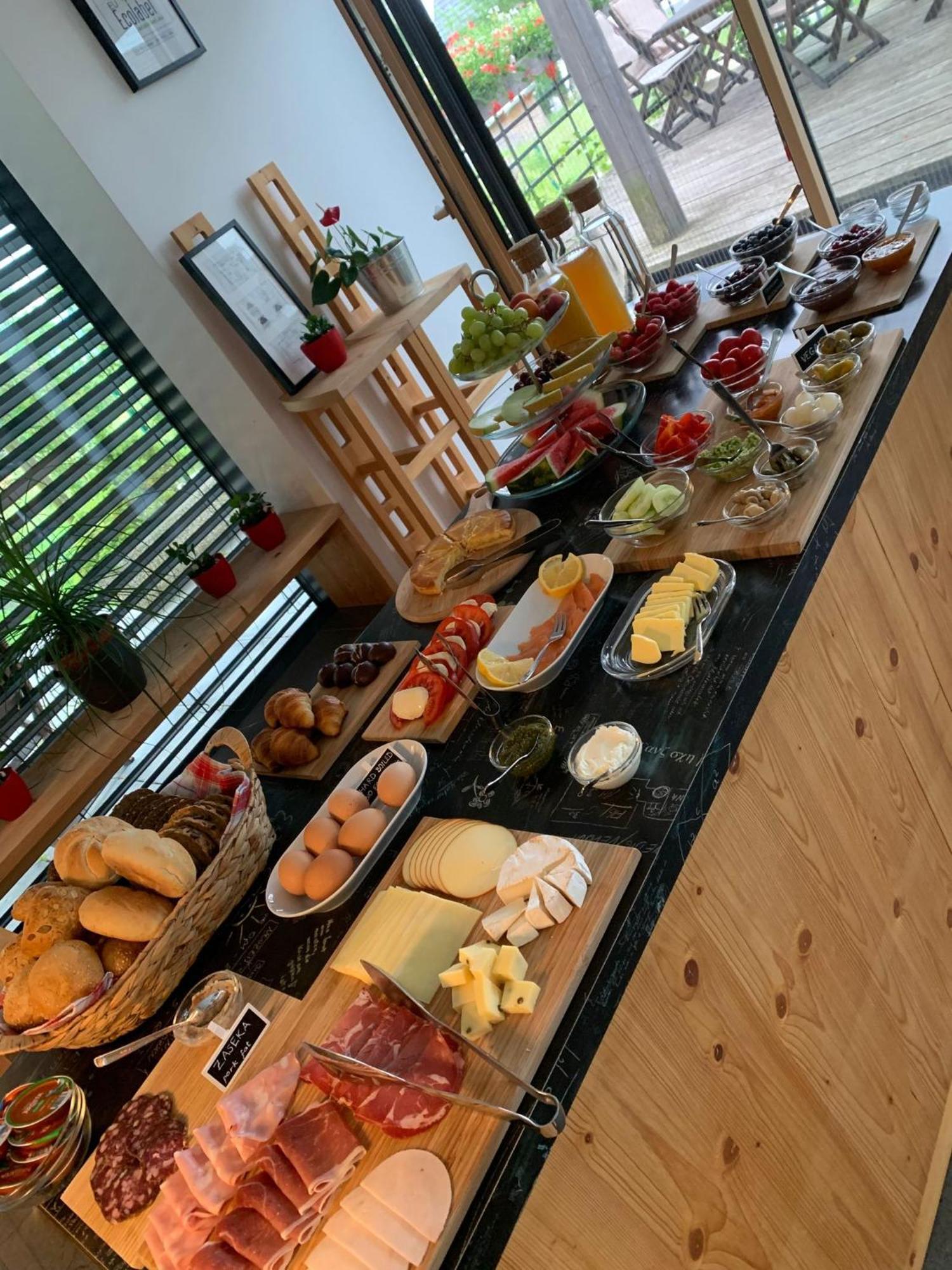 Eco Boutique Hotel Ams Beagle Bled Bagian luar foto