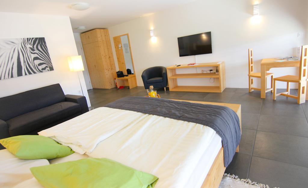 Eco Boutique Hotel Ams Beagle Bled Bagian luar foto